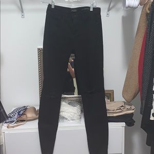 black ripped skinny jeans